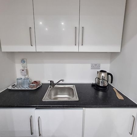 Brand New Studios In Harrow Exterior photo