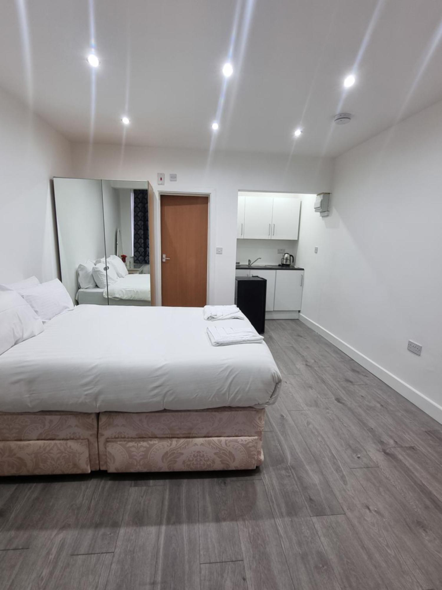 Brand New Studios In Harrow Exterior photo